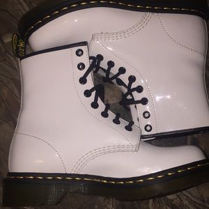 White Dr.martens